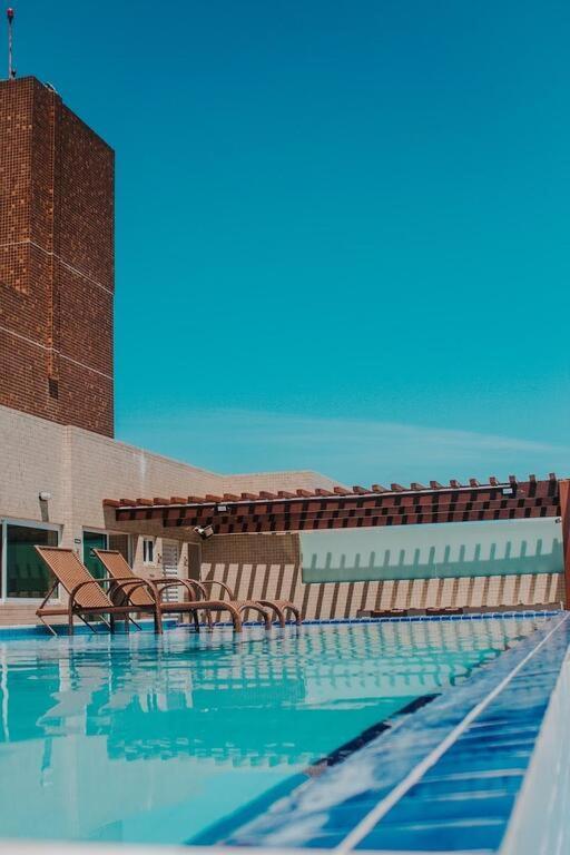 Confortável Flat com piscina de borda infinita na cobertura Aparthotel Cabedelo Exterior foto